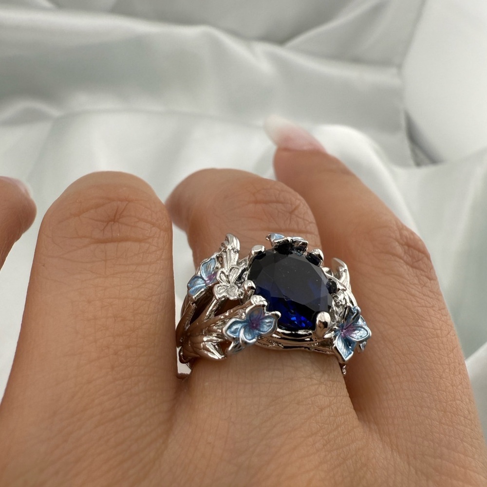Vintage Silver Floral Ring with Blue Crystal Stone – Romantic Fairycore Jewelry